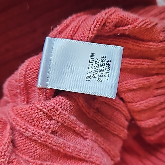 FREE Sz M/L C&B Sweater - Picture 5 of 6
